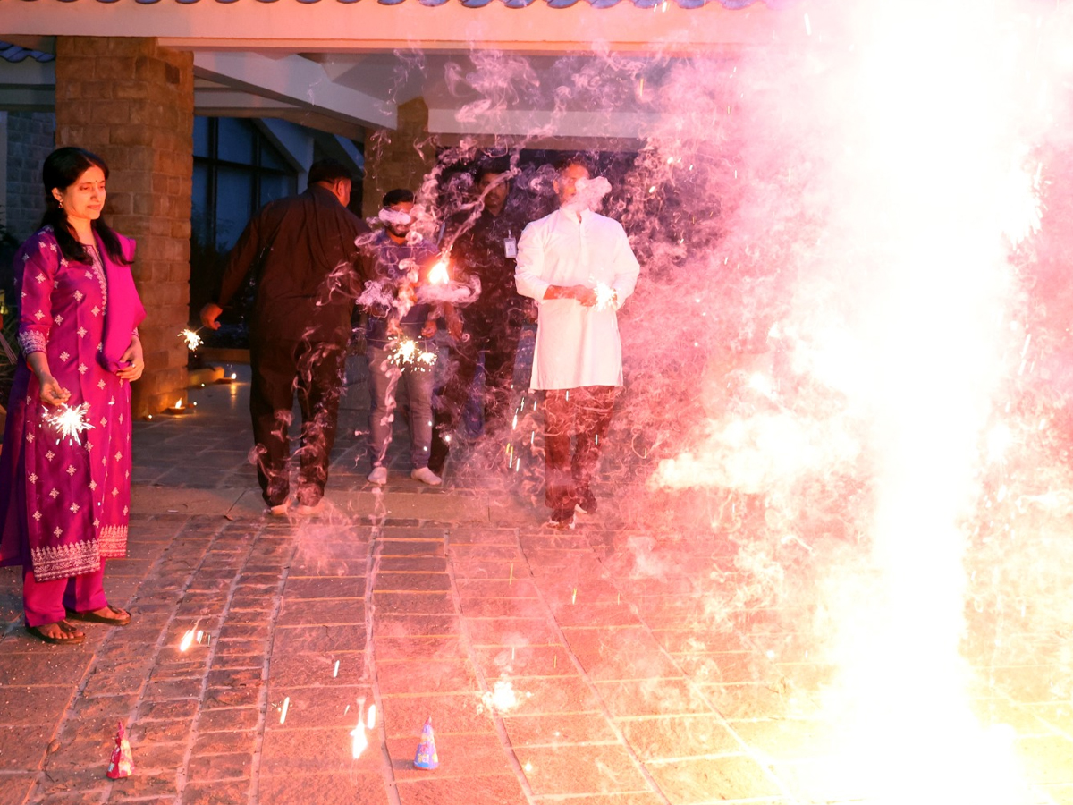 YS Jagan's Couple in Diwali Celebrations (Photos)6
