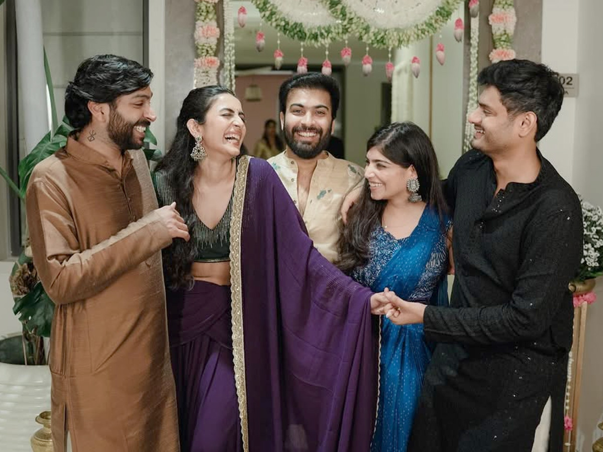 Niharika Konidela celebrates Diwali with friends Photos4