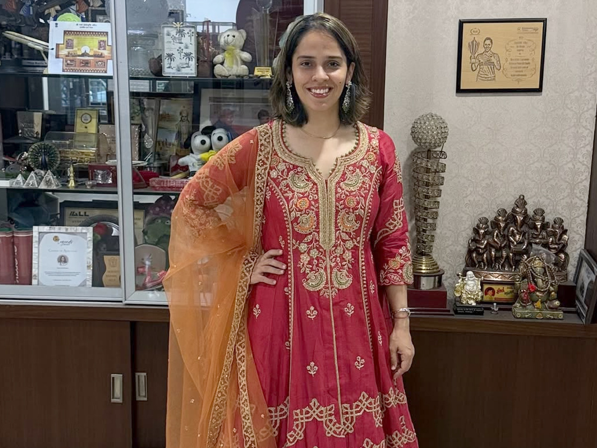 PV Sindhu And Saina Nehwal Celebrates Diwali Celebrations Photos 14