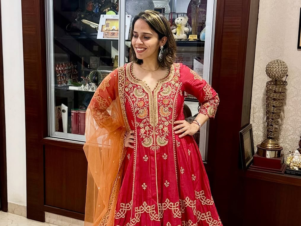 PV Sindhu And Saina Nehwal Celebrates Diwali Celebrations Photos 15