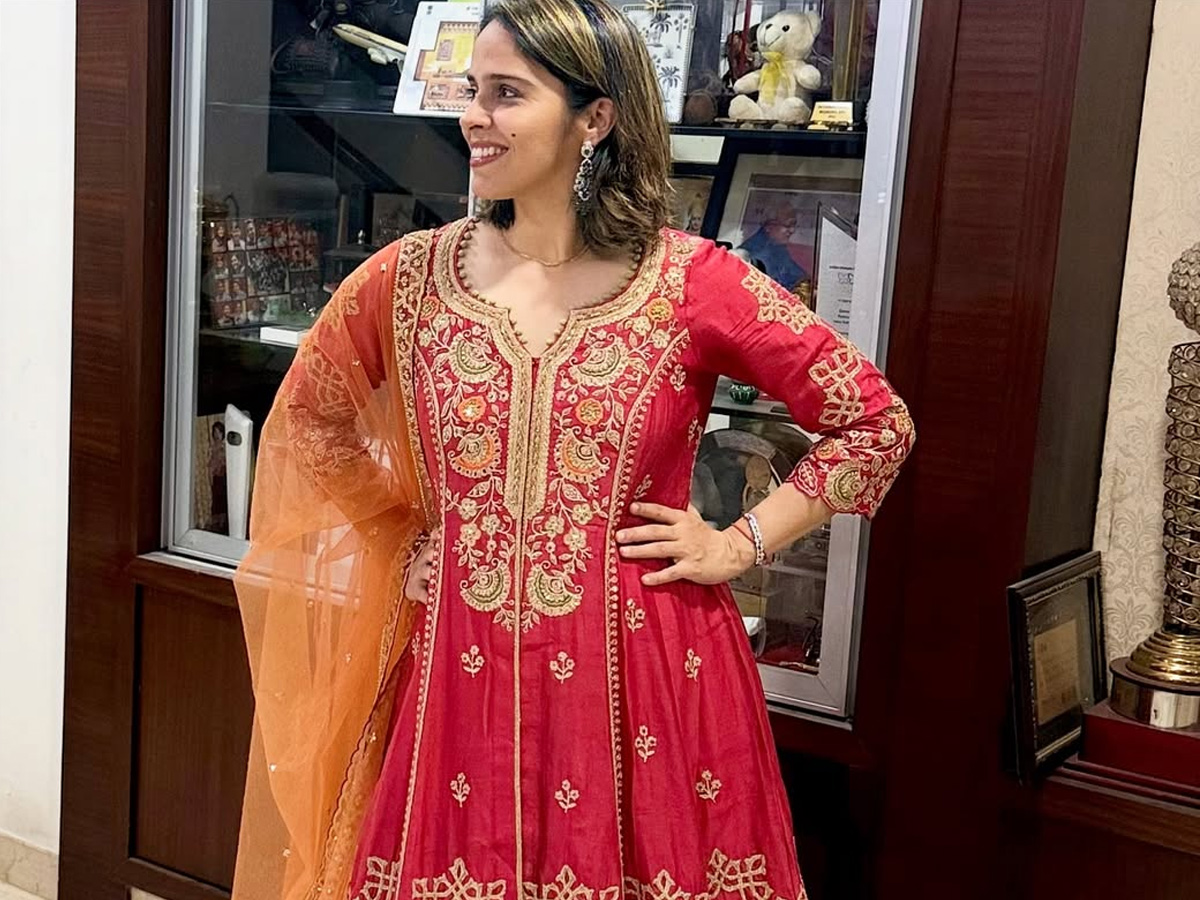 PV Sindhu And Saina Nehwal Celebrates Diwali Celebrations Photos 16