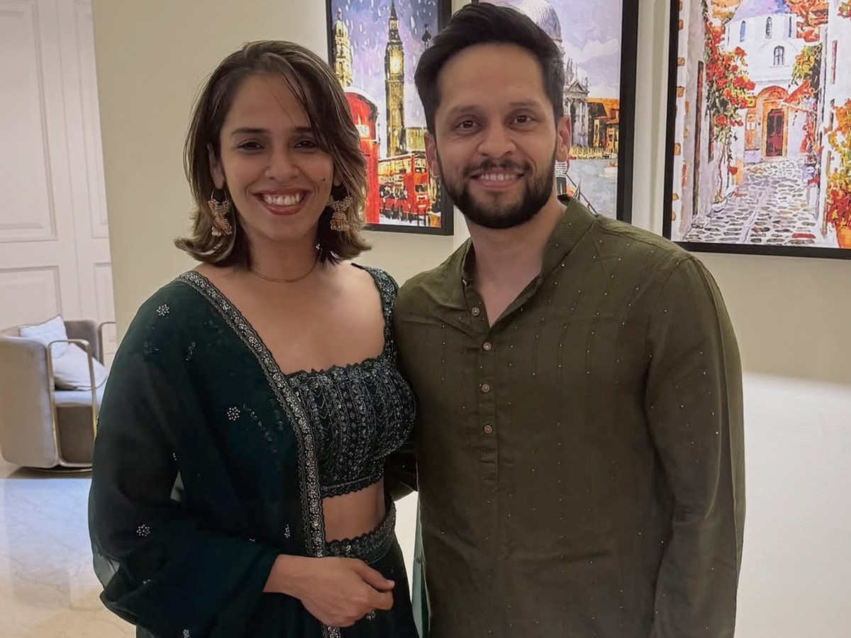 PV Sindhu And Saina Nehwal Celebrates Diwali Celebrations Photos 5