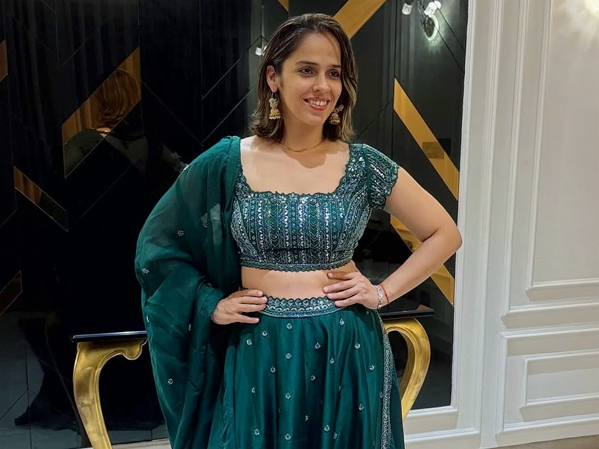 PV Sindhu And Saina Nehwal Celebrates Diwali Celebrations Photos 6