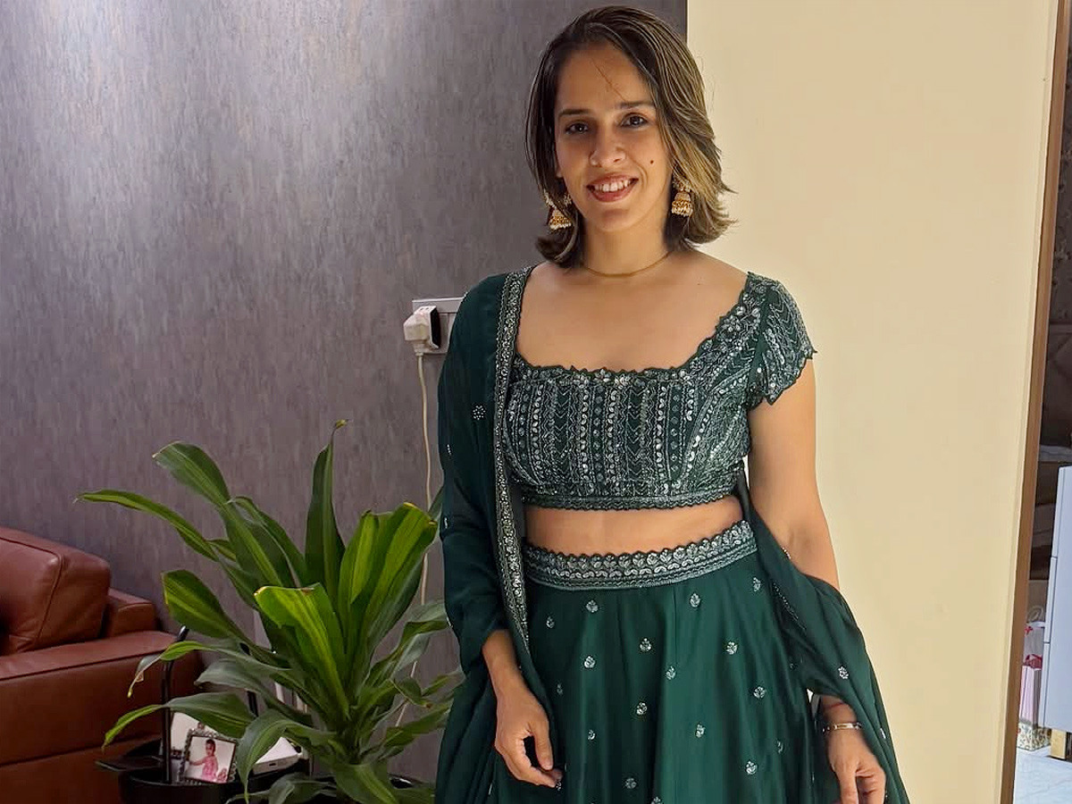 PV Sindhu And Saina Nehwal Celebrates Diwali Celebrations Photos 10