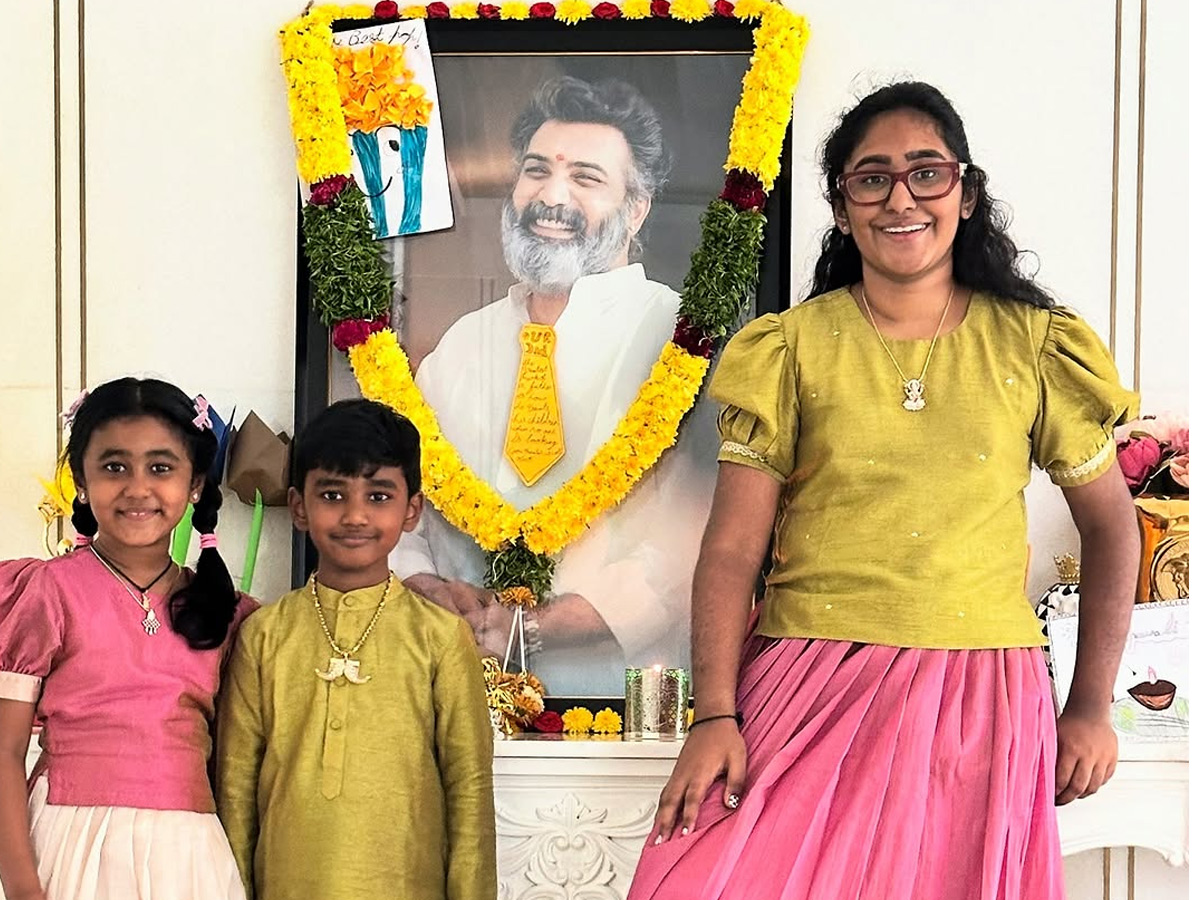 Taraka Ratna wife Alekhya celebrates Diwali with Her children PHotos5