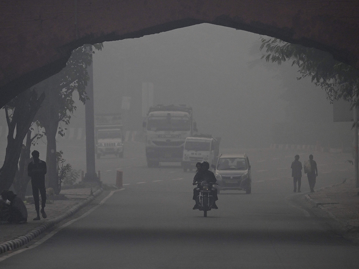 Danger Zone in New Delhi Heavy air pollution3
