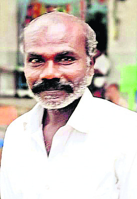 పూల తోటంతా దెబ్బతినేలా ఉంది  
1