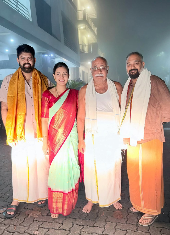 Abhinaya visits Tirupati Venkanna with her husband (Photos)11