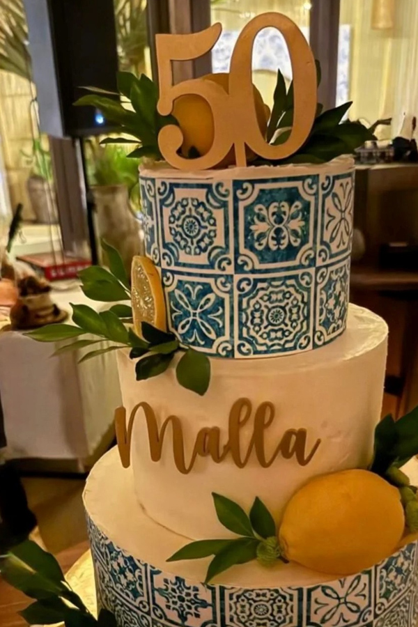 Malaika Arora celebrates Her birthday with midnight celebrations Photos13