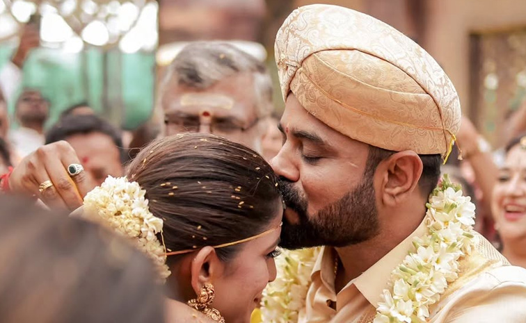 KGF cinematographer Bhuvan Gowda And Nikitha Wedding Photos14