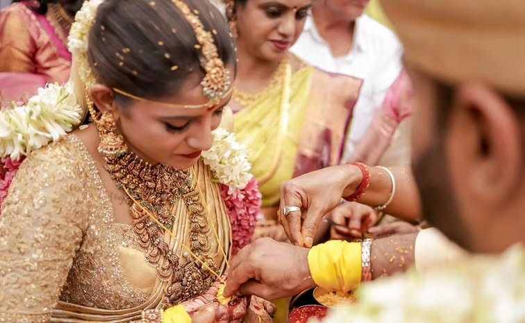 KGF cinematographer Bhuvan Gowda And Nikitha Wedding Photos15