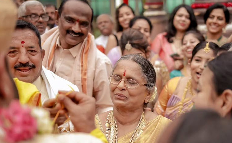 KGF cinematographer Bhuvan Gowda And Nikitha Wedding Photos17