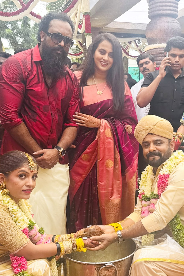 KGF cinematographer Bhuvan Gowda And Nikitha Wedding Photos22