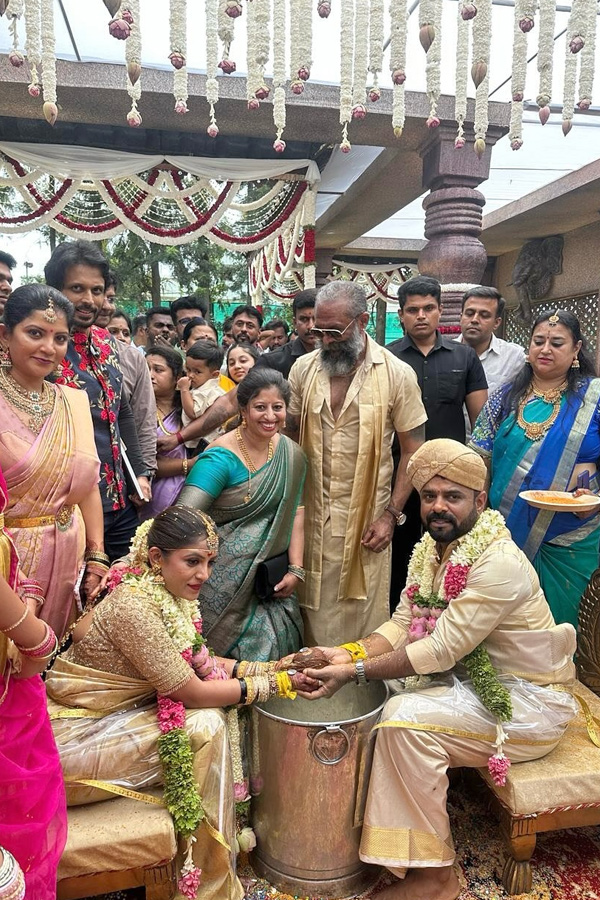KGF cinematographer Bhuvan Gowda And Nikitha Wedding Photos23