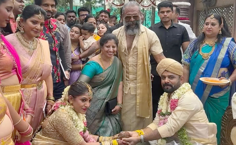 KGF cinematographer Bhuvan Gowda And Nikitha Wedding Photos26