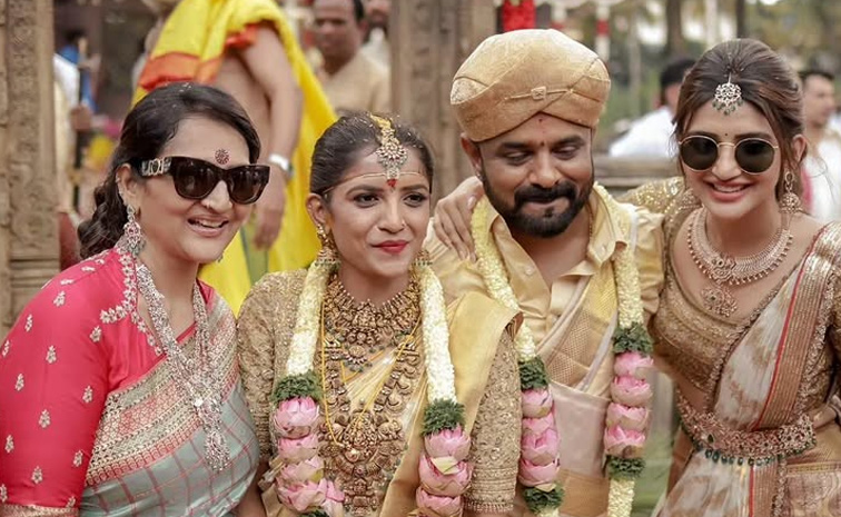 KGF cinematographer Bhuvan Gowda And Nikitha Wedding Photos3