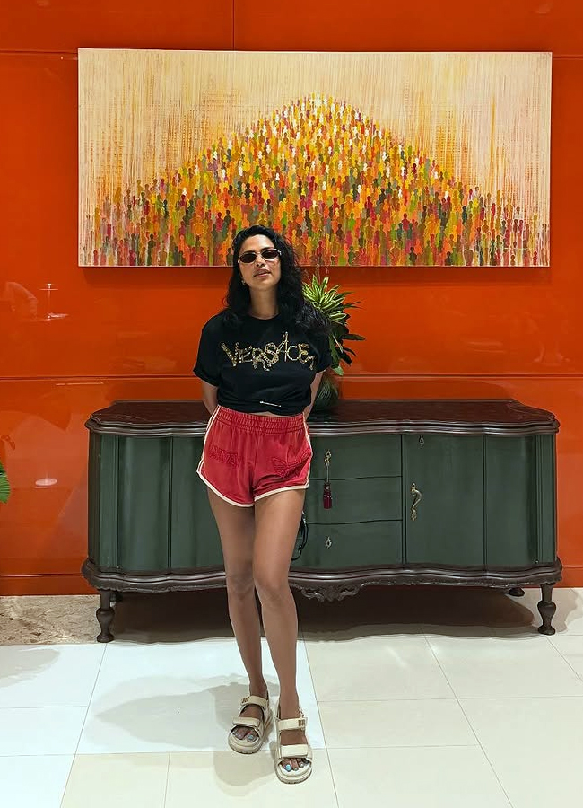 Tollywood actress Amala Paul Birthday Celebrations (Photos)15