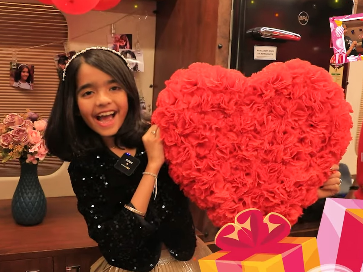 Anchor Ravi's daughter recently celebrated her tenth birthday2