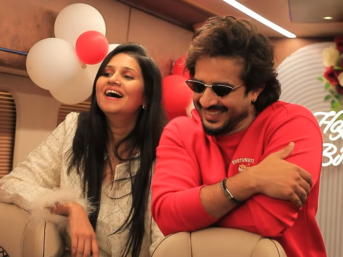 Anchor Ravi's daughter recently celebrated her tenth birthday21