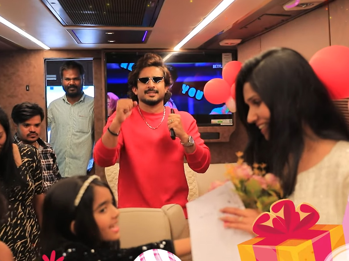 Anchor Ravi's daughter recently celebrated her tenth birthday5