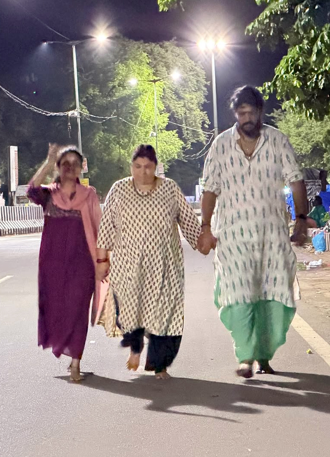 Telugu serial actors' Arunachalam trip (photos)13