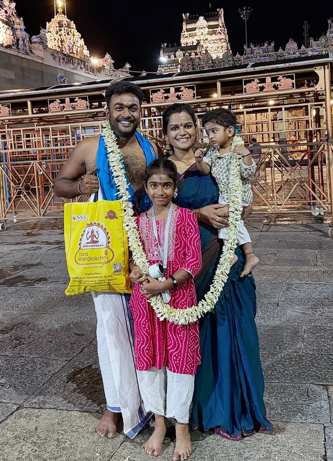 Telugu serial actors' Arunachalam trip (photos)10