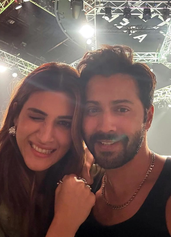 Bollywood hero and heroine Varun Dhawan and Kriti Sanon went together to watch UFC in dubai10