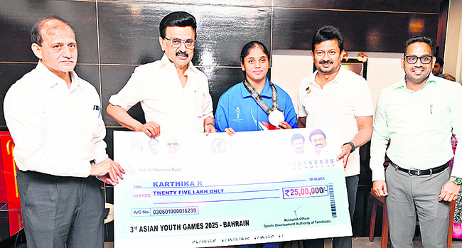 తమిళ బంగారాలకు సత్కారం 1