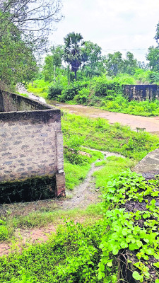 అక్రమ బోర్లు2