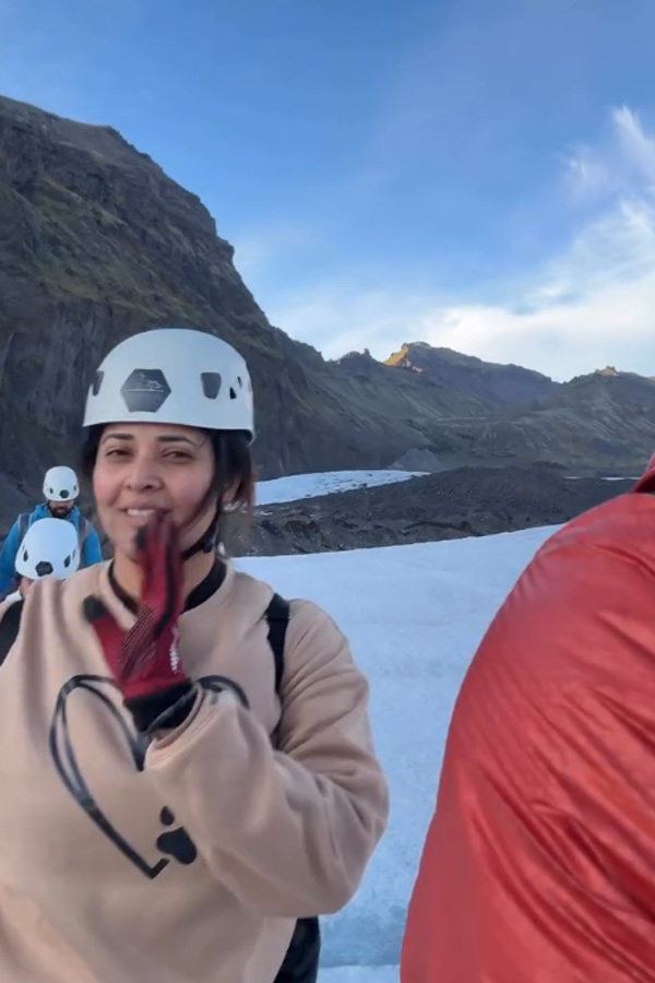 Actress Anasuya Bharadwaj Remember Solo Trip Memories Photos26