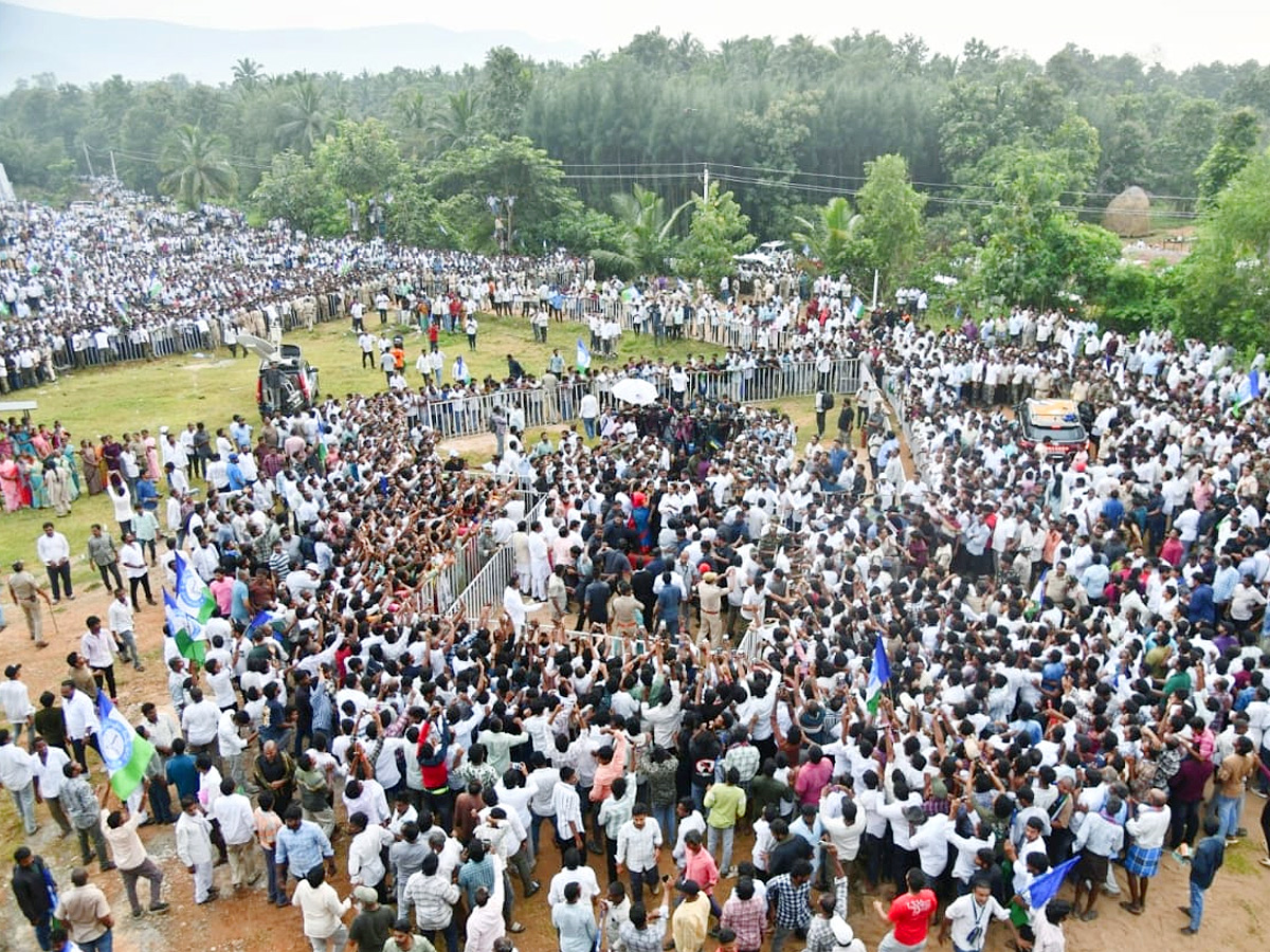 YS Jagan Narsipatnam Tour On Medical Colleges Privatization Photos38
