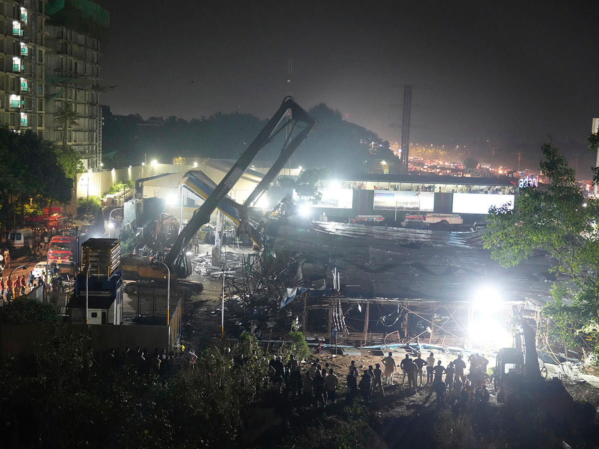 Massive Dust Storm, Season's First Rain In Mumbai Photos19