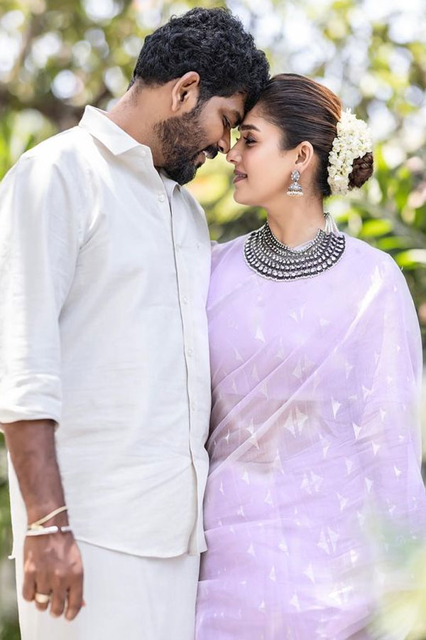 Nayanthara And Vignesh Shivan Latest Pics Goes Viral - Sakshi6