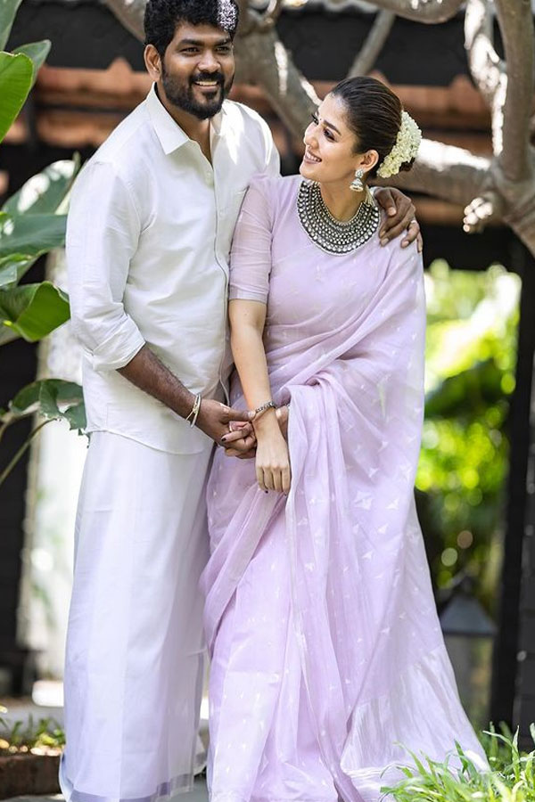 Nayanthara And Vignesh Shivan Latest Pics Goes Viral - Sakshi2