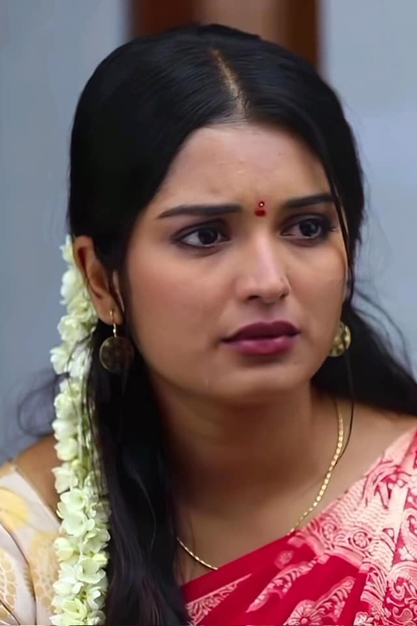 serial actress priyanka