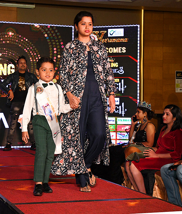 Fashion Show in Visakhapatnam Photos - Sakshi