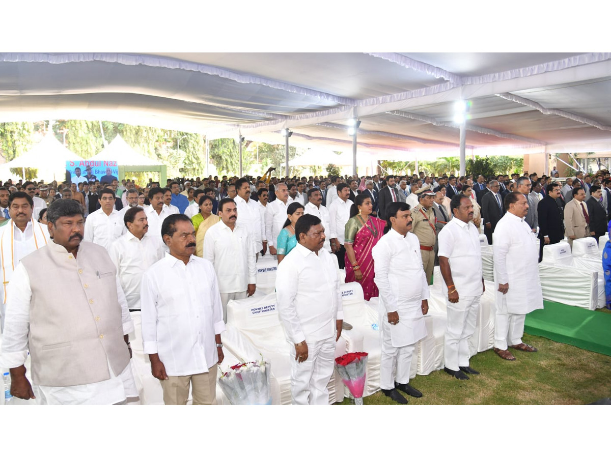 Justice Abdul Nazeer takes oath as Andhra Pradesh Governor Photos - Sakshi
