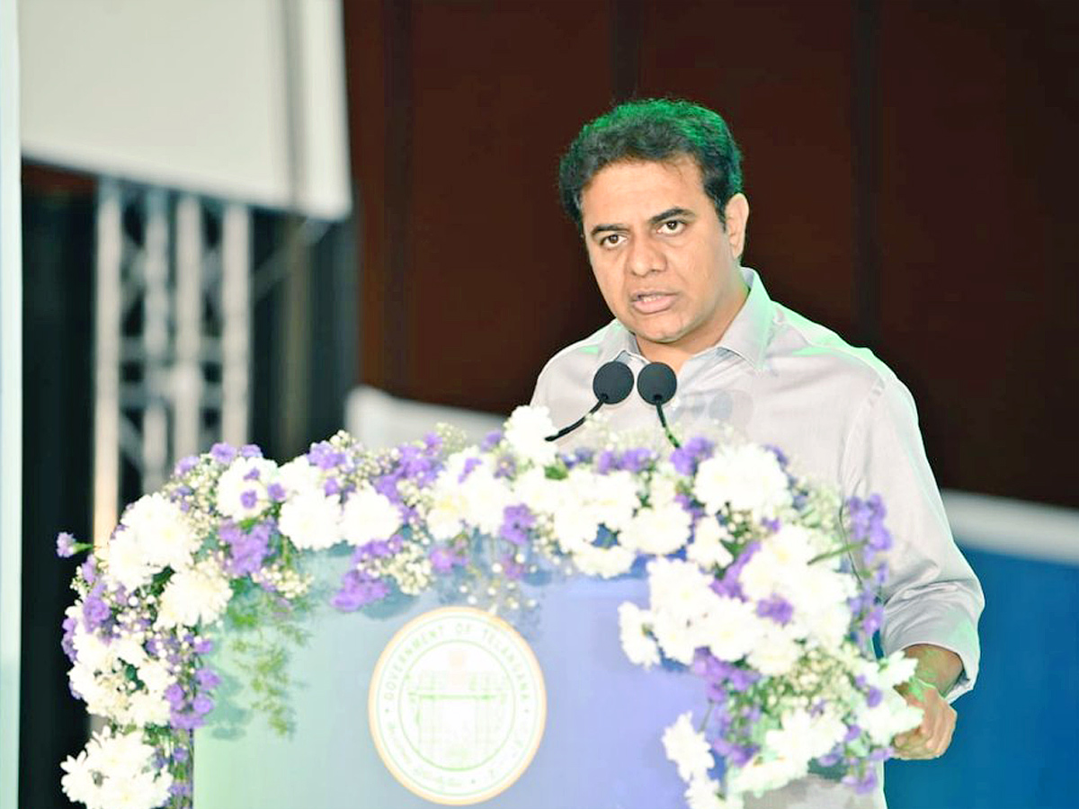 Hyderabad EMotor Show flagged off at Hitex by IT minister KTR Photos - Sakshi
