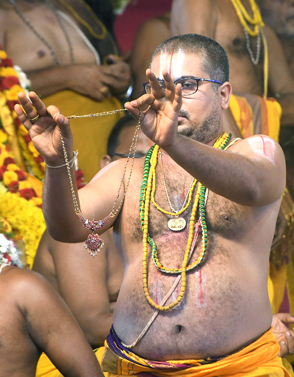 Grand Celebration of Lord Rama Pattabhishekam held at Bhadradri - Sakshi