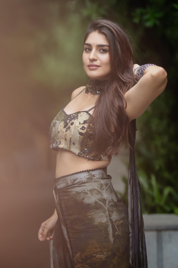 Rangabali Movie Heroine Yukti Thareja HD Photo Gallery - Sakshi