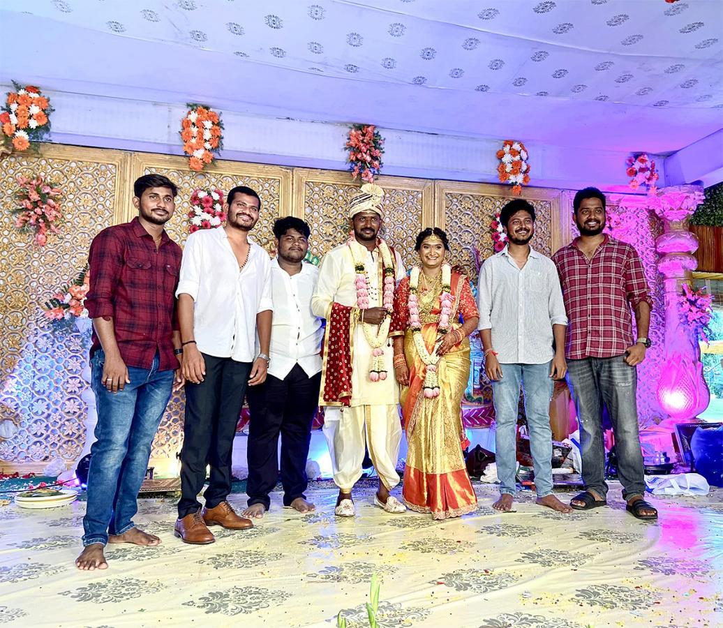 Bigg Boss Telugu Fame Mahesh Vitta Marriage Pics - Sakshi
