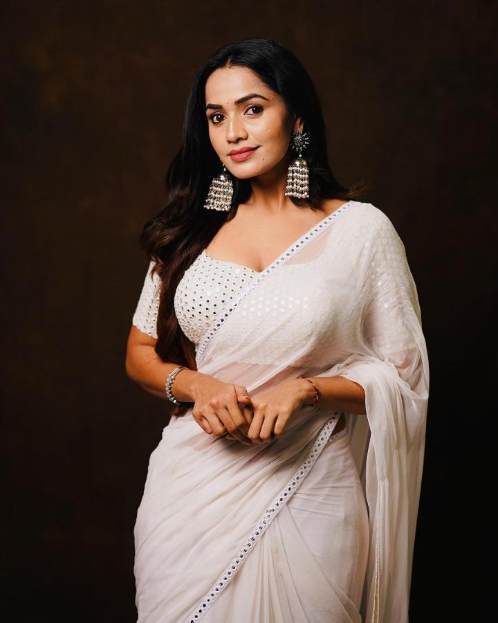 Bigg Boss Telugu 7: Actress Shobha Shetty HD Photo Gallery - Sakshi