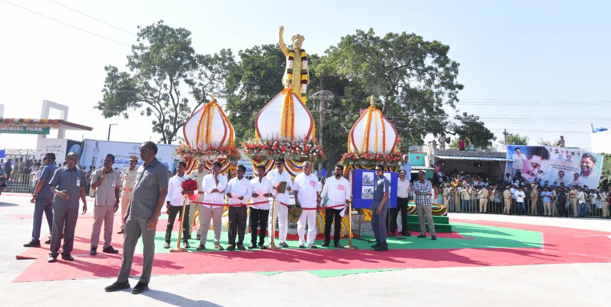CM YS Jagan In YSR District Simhadripuram Photos - Sakshi