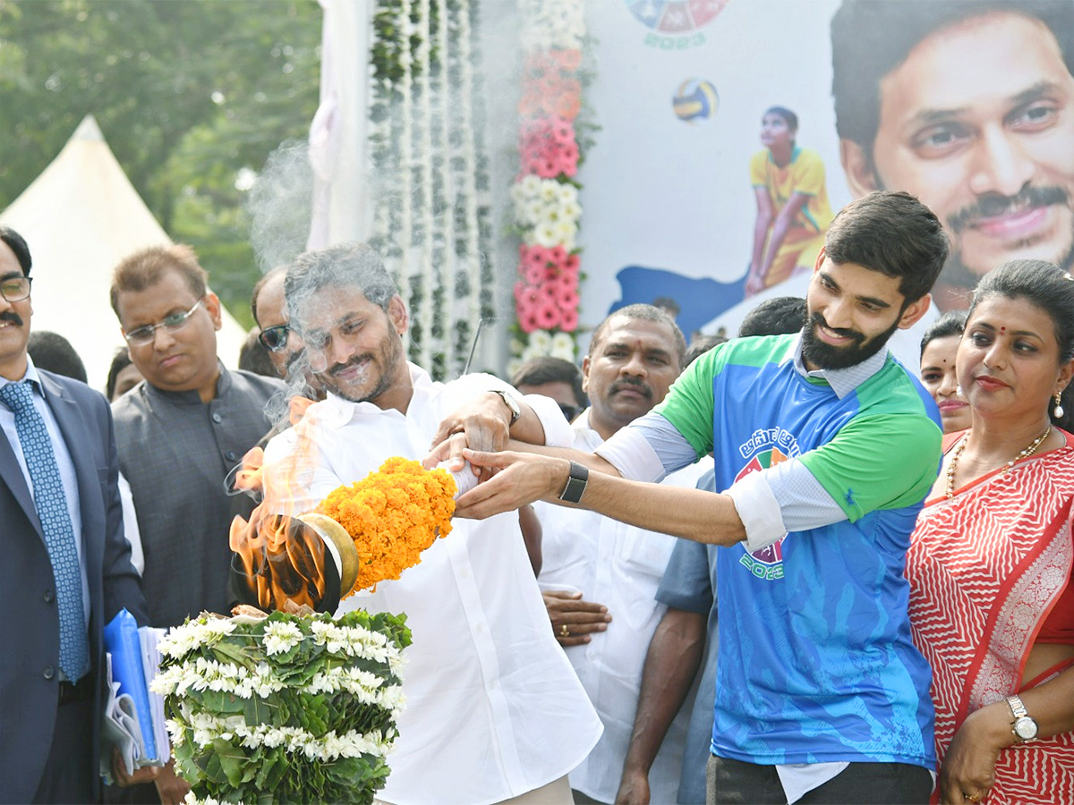AP CM YS Jagan Participates in Aadudam Andhra Programme Photos - Sakshi