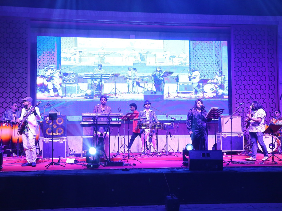 Live Music Band Entertains Christmas Celebrations - Sakshi