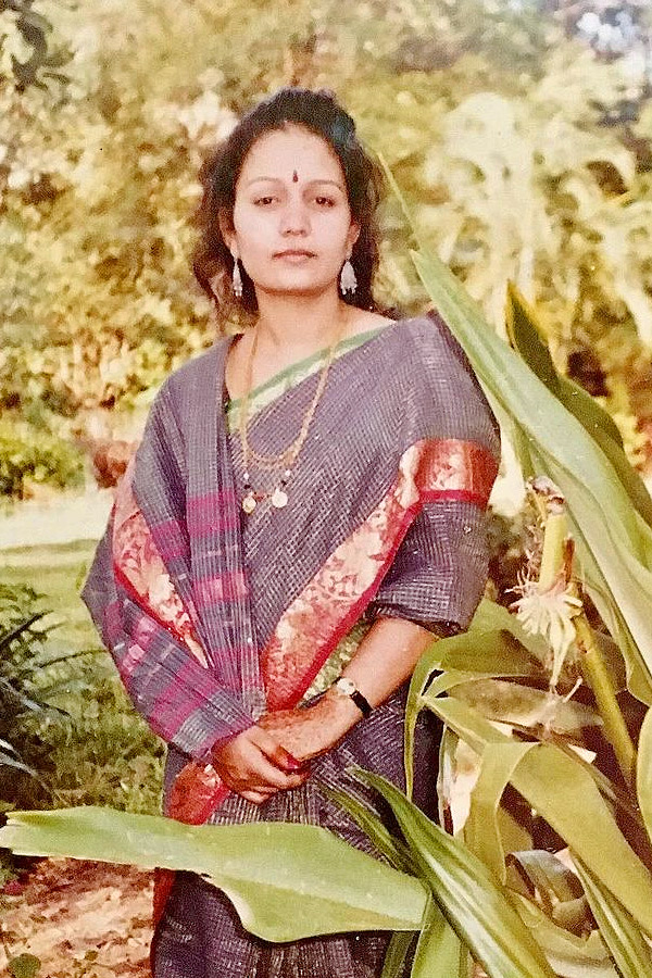 Anchor Srimukhi with mother Emotional post Photos - Sakshi
