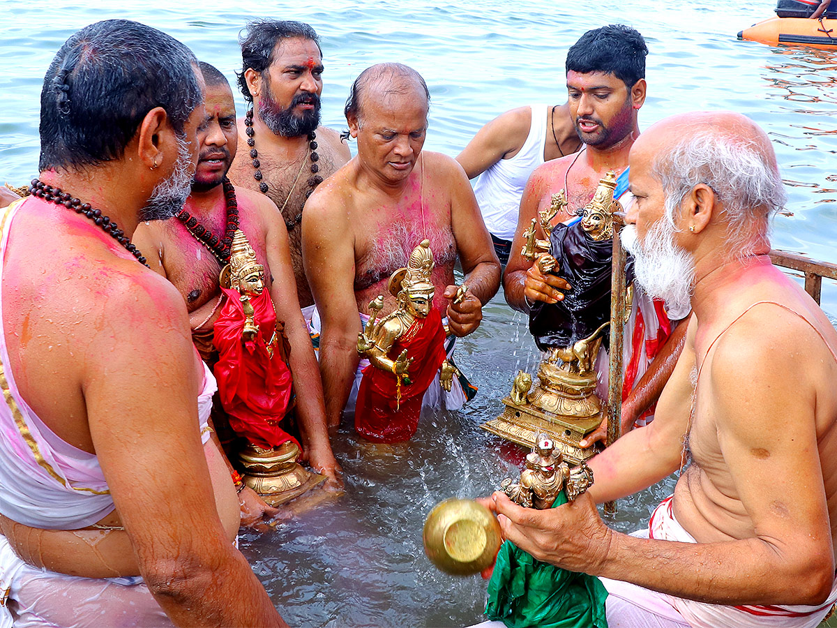 The Shivaratri celebrations ended on Indrakeeladri photos - Sakshi