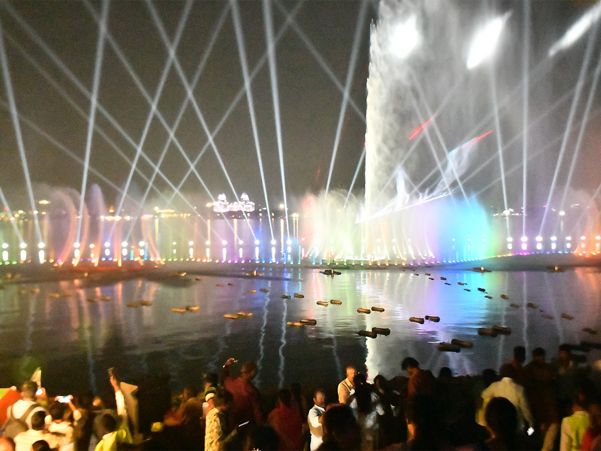 Water Laser Show at Tankbund Hyderabad - Sakshi