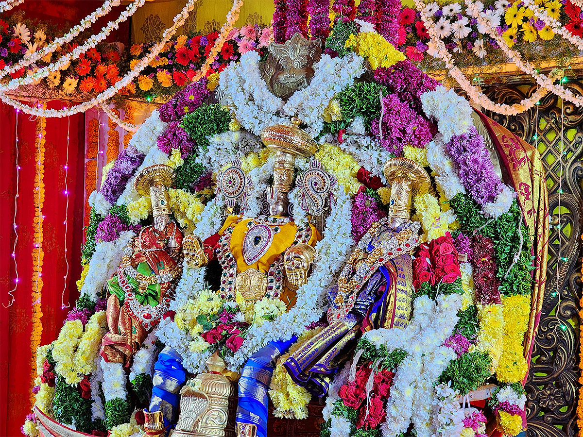 Brahmotsavam of Swami at Dharmapuri Lakshmi Narasimha Swamy Devasthanam - Sakshi