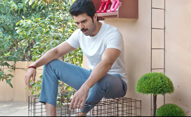Vijay Deverakonda Family Star Movie Trailer Highlights Wallpapers Trending On Social Media - Sakshi